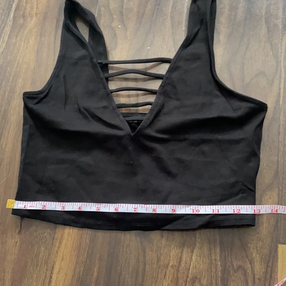 Black Forever 21 Cropped Tank Top V Neck - Picture 7 of 7